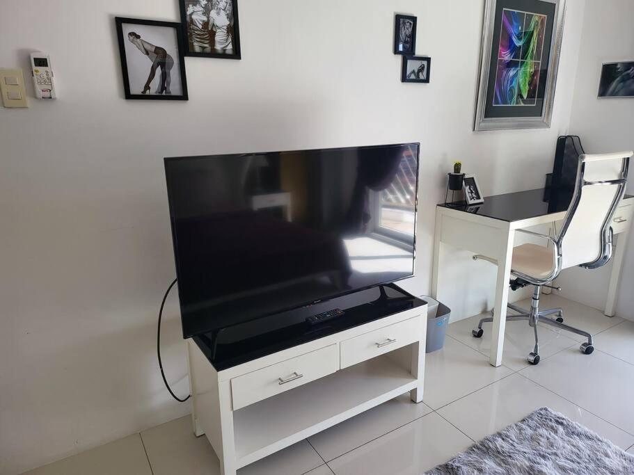 Kandi Tower 3, Premium 1Br With 2Cr & 2 Balcony. Angeles Ngoại thất bức ảnh