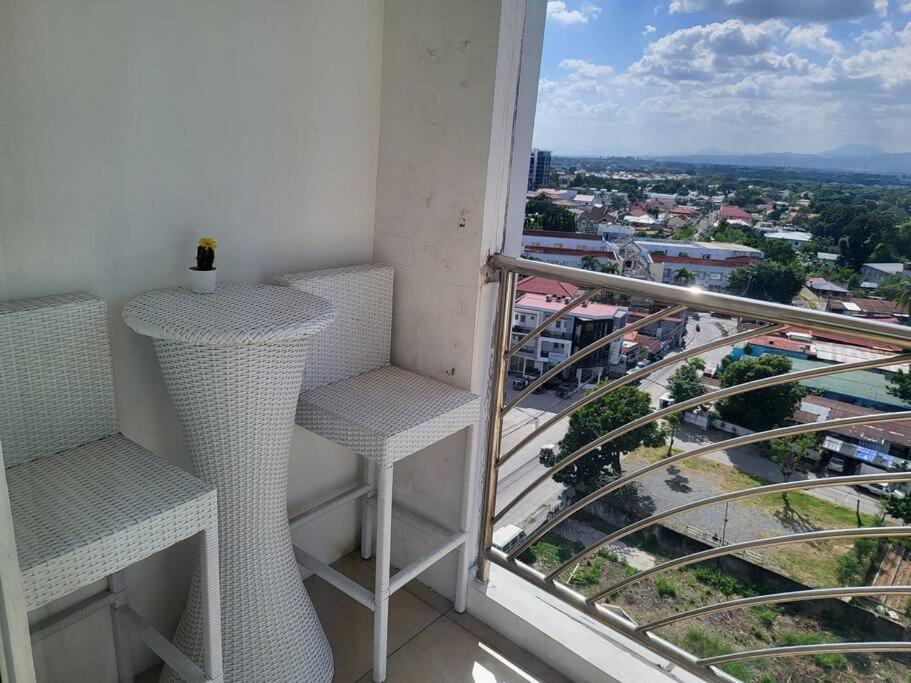 Kandi Tower 3, Premium 1Br With 2Cr & 2 Balcony. Angeles Ngoại thất bức ảnh